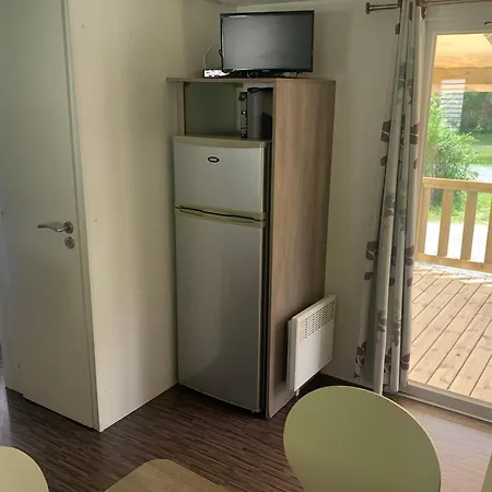 Mobil-home Avec Terrasse - 6 Pers. - Api-1-52-1996 *